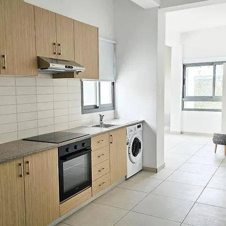Apartment Phaedrus Living Ledras Residences 201