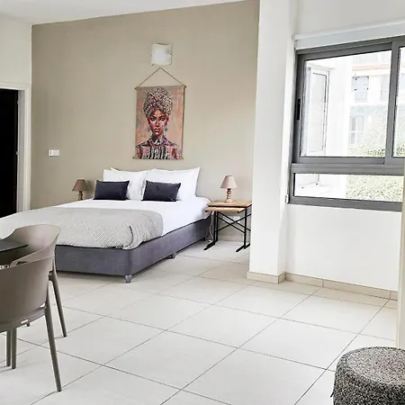 Phaedrus Living Ledras Residences 201 Apartament